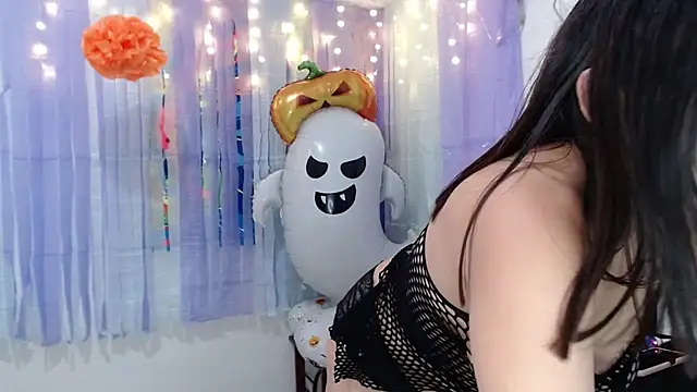 Carlacutte online show from October 22, 8:25 pm