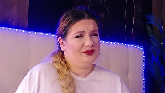 MelanieBrownn online show from March 8, 6:28 am