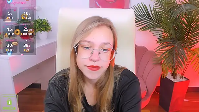 LayriantaVee online show from September 11, 6:14 am