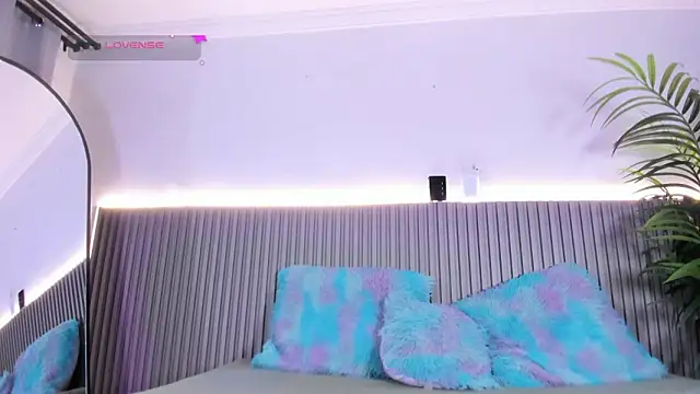 valentina lux online show from February 16, 7:14 pm