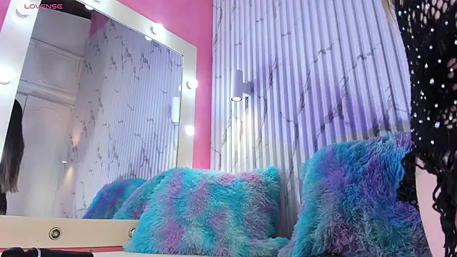 valentina lux online show from October 15, 7:38 pm