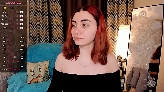 hannacheekss  online show from December 23, 2:37 am