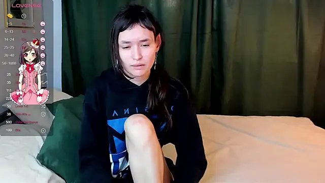Snapshot of Emily_Strikeee chatting on October 19, 10:06 am Emily Strikeee online show from October 19, 10:06 am
