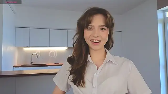 KellyAdderiy online show from April 3, 3:15 am