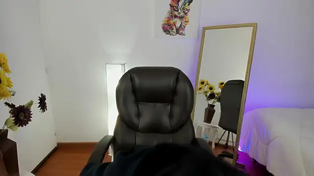 Escarlett Wii online show from December 18, 1:05 pm