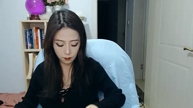 SuSushi728 online show from March 4, 4:13 pm