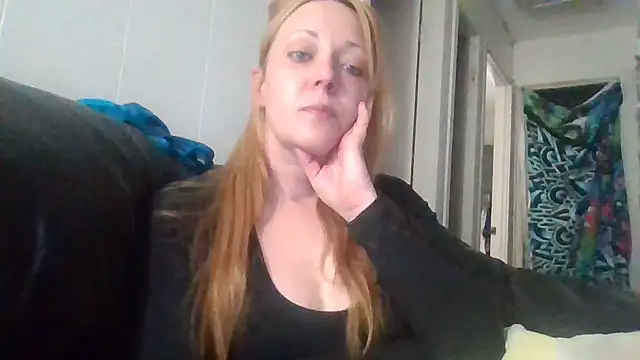 rosequartz online show from March 4, 8:54 am