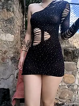 sweet outdoor charm online show from September 21, 8:07 pm