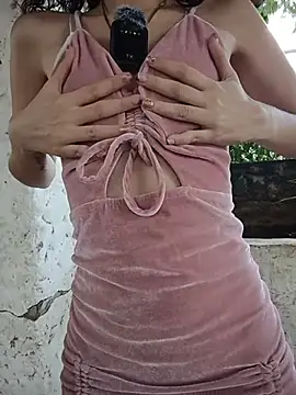 sweet outdoor charm online show from July 2, 4:02 pm