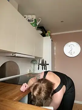 Hr Fru Olsen online show from October 17, 12:41 pm