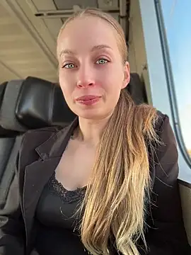 Hr Fru Olsen online show from April 22, 6:32 am