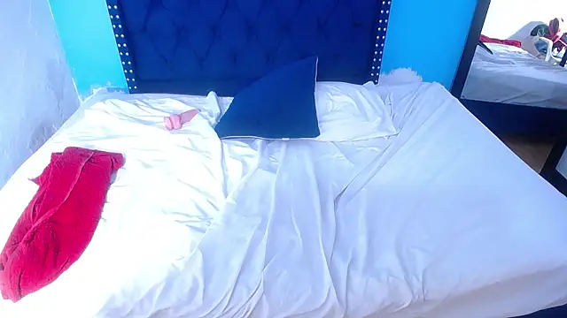 kinky redhead18 online show from January 9, 6:01 pm