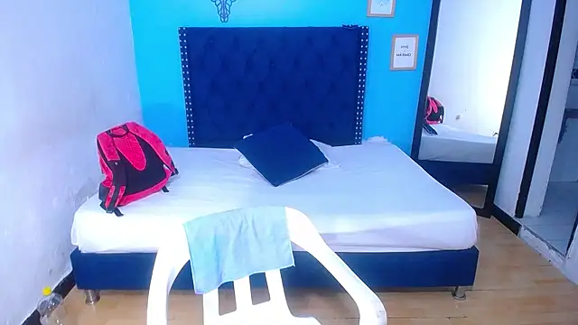 kinky redhead18 online show from November 10, 1:39 pm