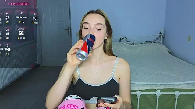 Wild Sophie  online show from November 20, 5:47 pm