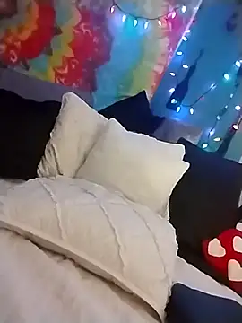 ivylee31 online show from December 23, 12:25 am