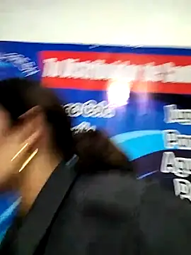 Alysson-- online show from September 18, 4:16 pm