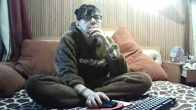 AlanaLaDream online show from March 2, 3:08 pm