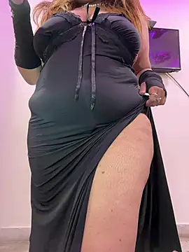 IndianHotBhabi online show from April 12, 5:05 pm