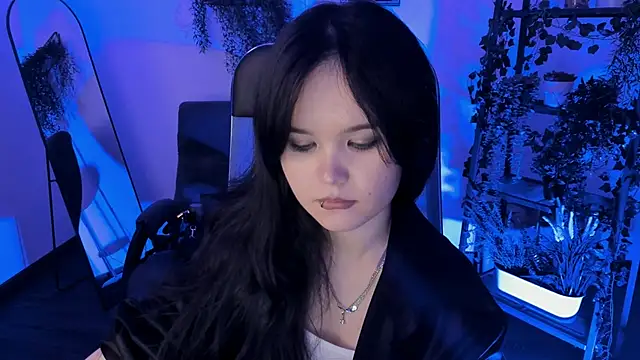 Elainebeness online show from May 22, 8:29 pm