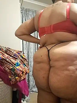 thicktash online show from February 3, 6:34 pm