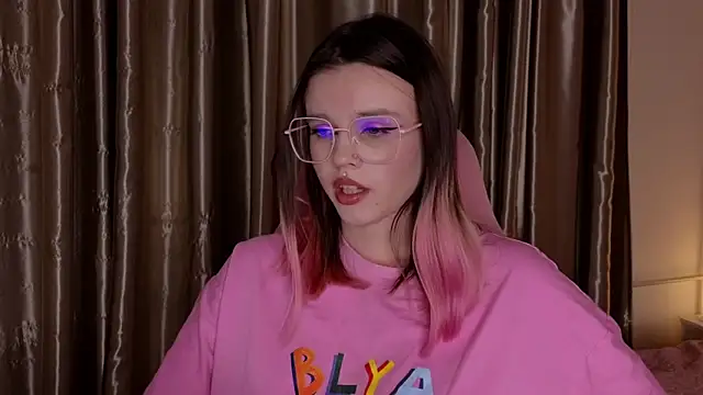 HanaMitsuri online show from January 9, 7:51 pm