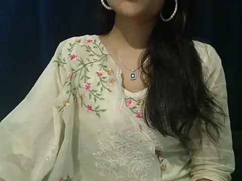 Yashi online show from March 17, 4:00 pm