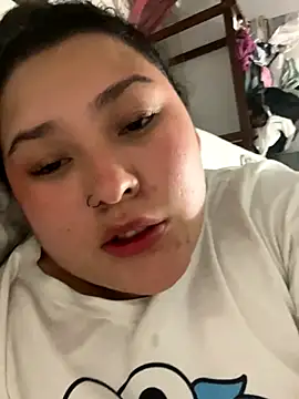 cutiepeach online show from November 8, 3:00 am