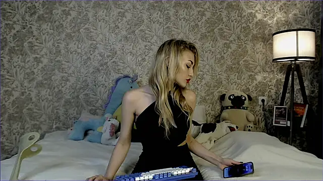 Ella Milla online show from October 13, 10:51 am