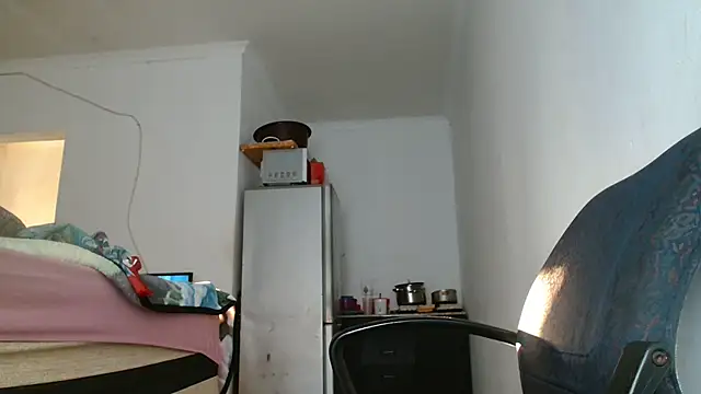 Hugetittiesxx2 online show from June 2, 5:41 am