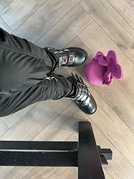 FeetVibe online show from February 12, 7:43 am