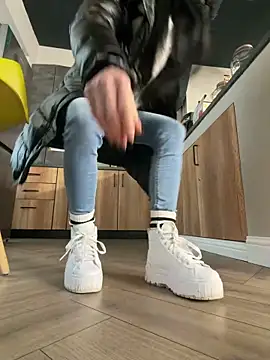 FeetVibe online show from November 20, 8:37 am