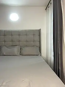 prettiepearl online show from April 11, 8:29 am