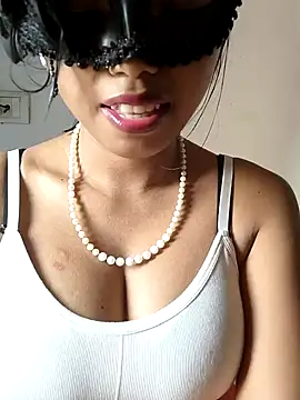 sandy naughty online show from November 22, 10:40 am