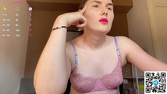 Maria Bowie online show from July 27, 8:44 am