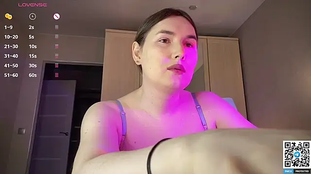 Maria Bowie online show from April 8, 6:59 am