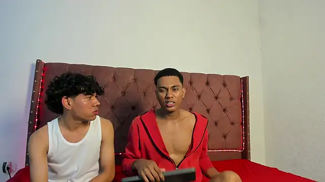 boys yourparty online show from January 13, 1:11 am