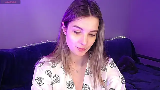 Abigail Wills online show from April 20, 11:35 am