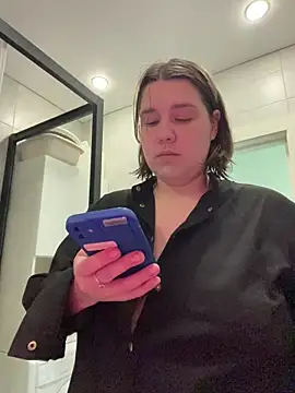 SuzieMurray online show from July 25, 8:21 am