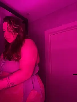 SuzieMurray online show from April 22, 8:11 am