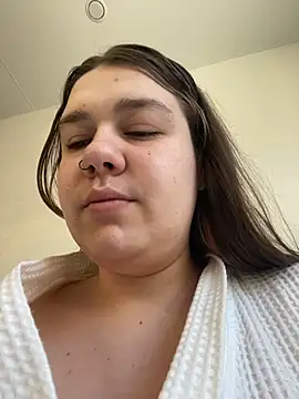 SuzieMurray online show from March 7, 8:32 am