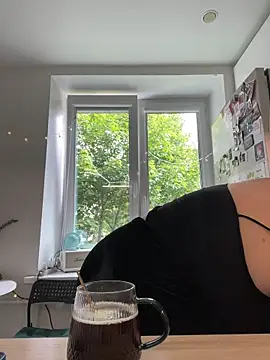 SuzieMurray online show from July 26, 8:22 am