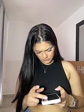 kimberlyhills1 online show from November 30, 9:19 pm