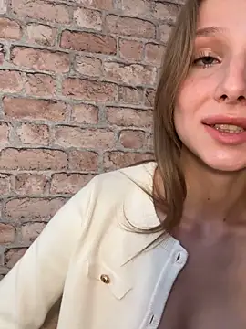 Snapshot of CaseyStar chatting on October 11, 1:36 pm CaseyStar online show from October 11, 1:36 pm