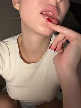 CaseyStar online show from November 4, 5:07 pm