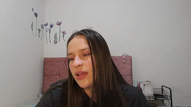 Snapshot of Serenity chatting on October 31, 12:01 am Serenity online show from October 31, 12:01 am