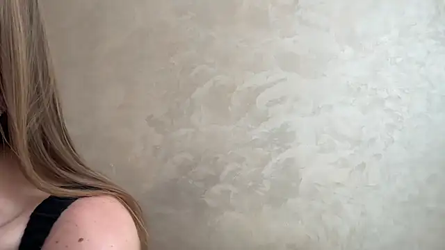 CaitlinaJayne23 online show from February 11, 7:54 am