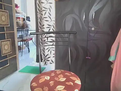 cuty-riya143 online show from September 19, 8:24 am