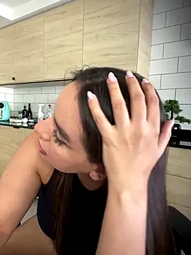 PamAnna online show from November 25, 2:08 pm