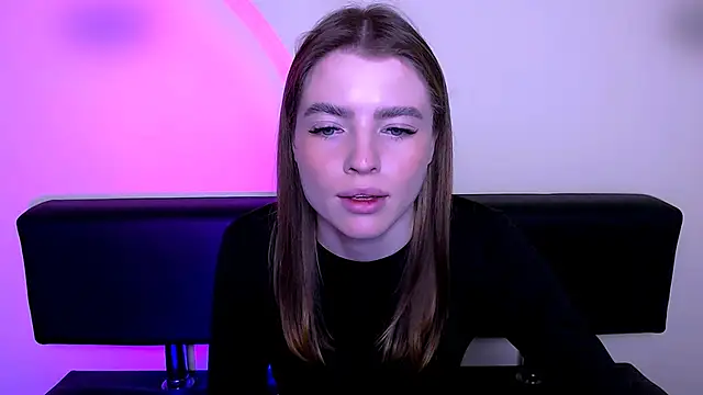 MissOliviaa  online show from February 14, 1:35 pm