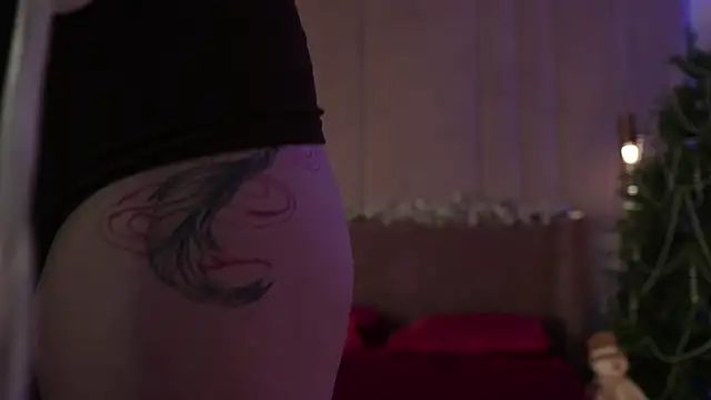 Smiley Mia online show from January 6, 8:07 am